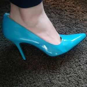 Turquoise highest heels. Size 7  1/2